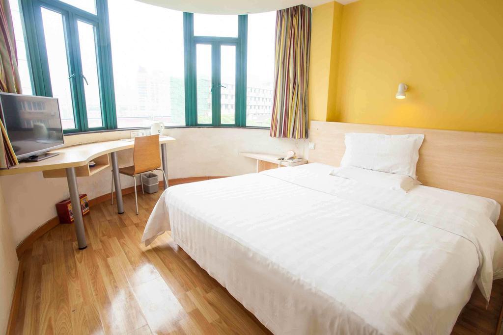 7Days Inn Foshan Coach Terminal Εξωτερικό φωτογραφία